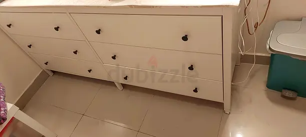 White 6-Drawer Dresser / Chest in Good Condition