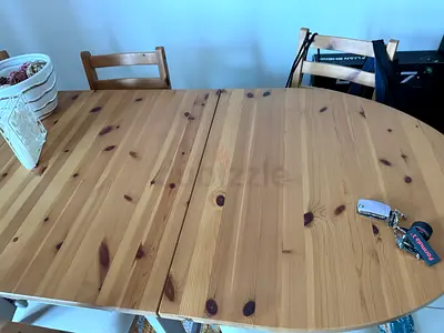 Solid Pine Extendable Dining Table - Seats 6