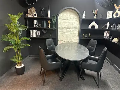 Dining Table with 4 chairs