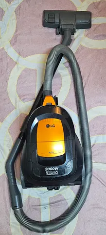 LG 2000W Canister Vacuum Cleaner - Used, Working
