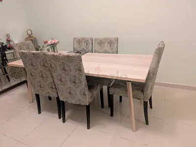 Wood dining/working table
