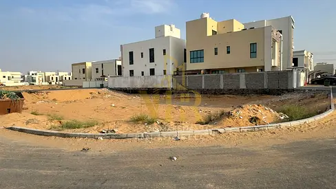 فرصة استثمارية نادرة أرض زاوية للبيع في الياسمين عجمان خلف المول موقع مميز تملك حر لجميع الجنسيات