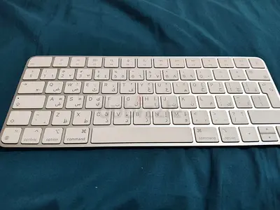 Apple Magic Keyboard (Model A2450)
