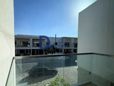Elegant 4BR+Maid Room TH | Single Row | Mid Unit