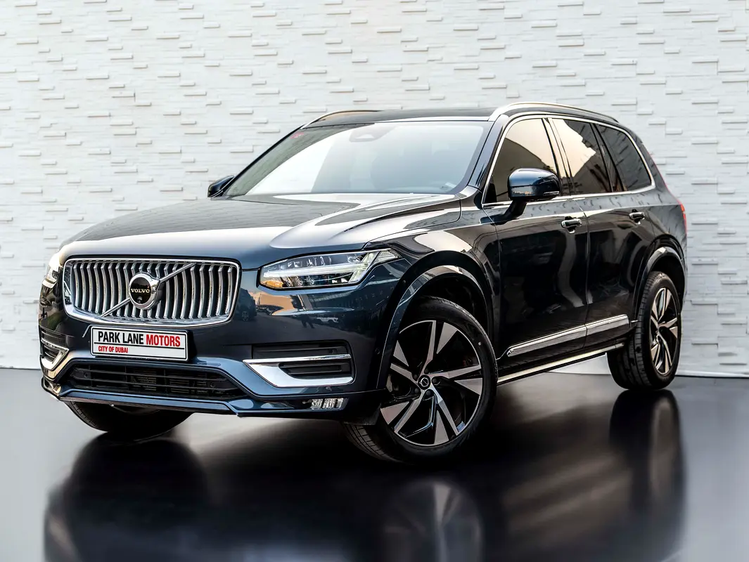 Volvo XC90 2023 — photo 1 of 19