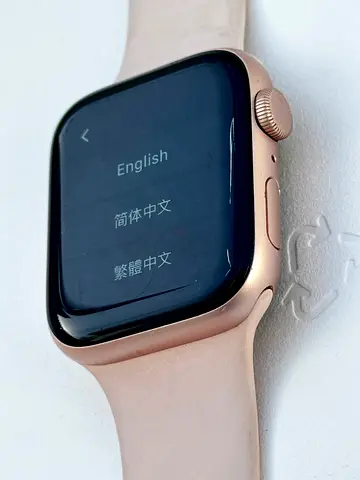 Apple Watch SE 40mm Rose Gold – Good Condition, Original, No Repairs