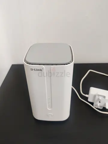 D-Link AC1200 Dual Band Wi-Fi Range Extender / Router (White) - Good Condition