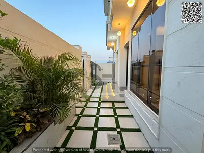 للبيع فيلا تتميز بموقع استراتيجي قريب من جميع الخدمات والمدارس والمراكز التجارية.