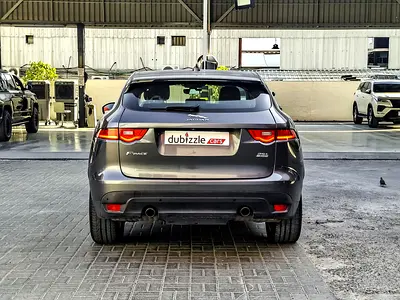 2019 Jaguar F-PACE photo 6