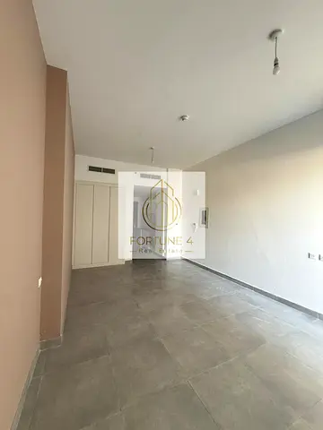 Pool View | High floor | With Kitchen Appliances