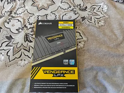 Corsair Vengeance LPX 32GB (2 x 16GB) DDR4 RAM - Brand New in Box