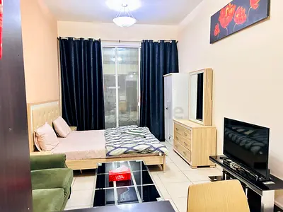 Furnished studio available (29th)Including all with car parking