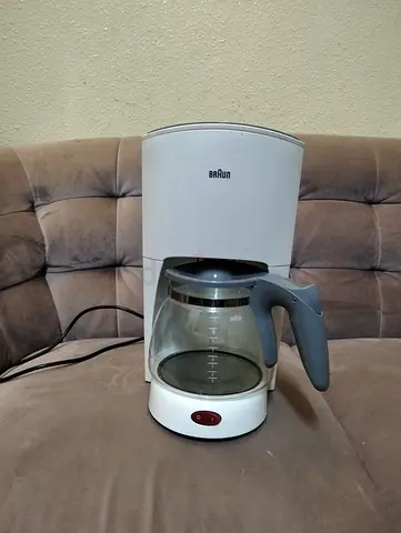 Braun drip coffee maker with glass carafe - used