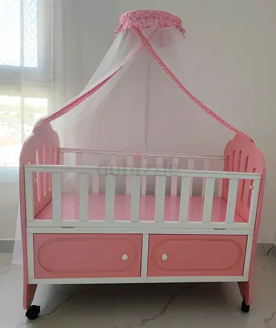 Baby crib/bed