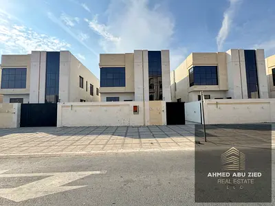 Luxury freehold villa, private pool, 5 master bedrooms, large majlis, maid room, first tenant, priv
