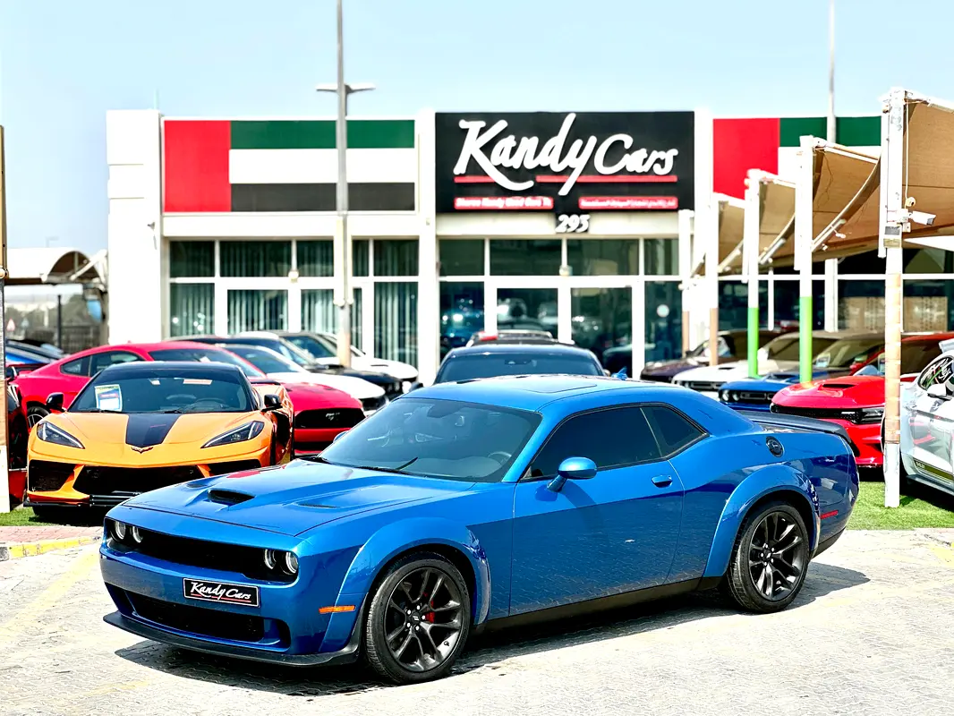 Dodge Challenger 2021 — photo 1 of 13