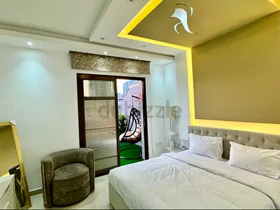 Cozy Room with Balcony  1 Free Parking - Female Only