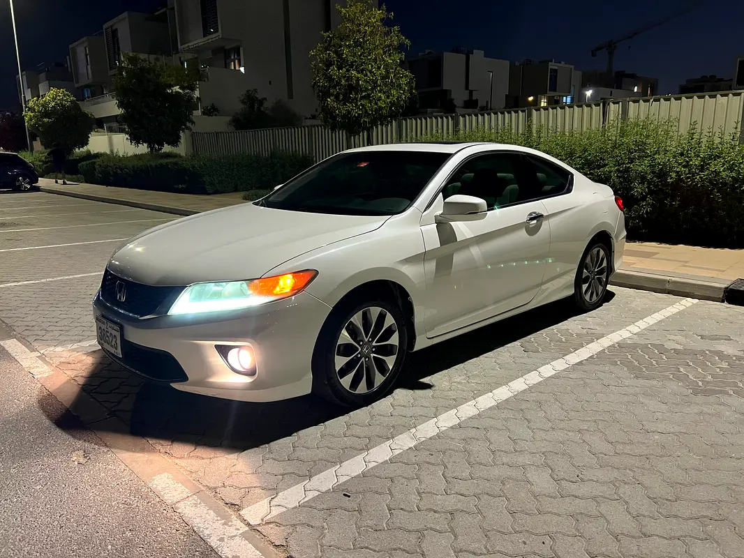 Honda Accord 2014 — photo 1 of 5