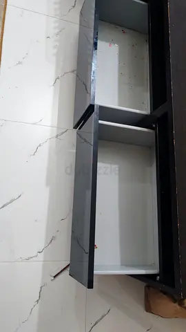Storage cabinet