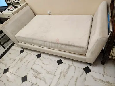 Beige Fabric Chaise Lounge / Daybed in Good Condition