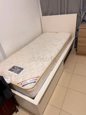 Single white platform bed frame with mattress - good condition