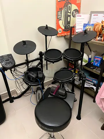 Alesis Electronic Drum Kit with Yamaha Stool - Complete Set