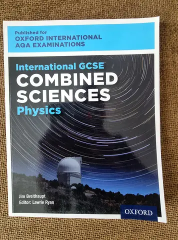 Oxford International GCSE Combined Sciences: Physics (Jim Breithaupt) - Paperback