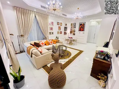 For sale: Luxurious classic villa with a large built-up area, price includes electricity, water, ai