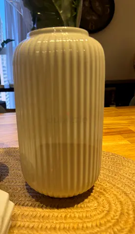 Flower vase
