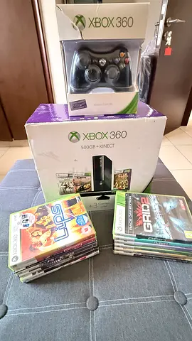 Xbox 360 console bundle with Kinect, 2x controller and 13 games (500GB)