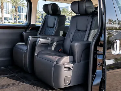 2026 Toyota GRANVIA — фото 6