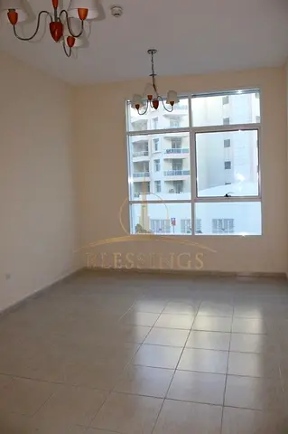 Unfurnished | Spacious 1 BR | Community View