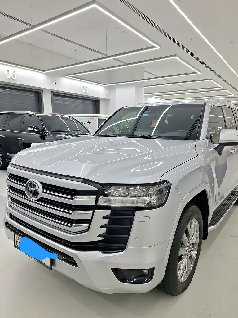 Toyota Land Cruiser 2025 — photo 1 of 5