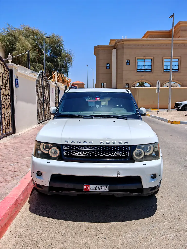 Land Rover Range Rover Sport 2012 — photo 1 of 8