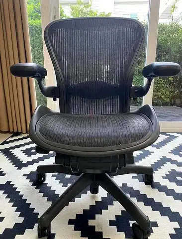 For sellinHerman Miller Aeron Mesh Ergonomic Office Chair - Size B and C , Good Condition available