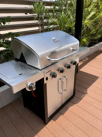 CharBroil Stainless Steel 4-Burner Gas Grill with Side Burner - Decent Condition