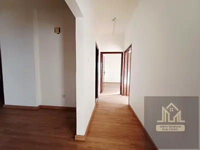 FITTED AC SPACIOUS 3BHK AVAILABLE WITH CLOSE KITCHEN ONLY IN 45K