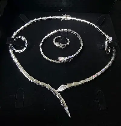 Elegant BVLGARI  set. New