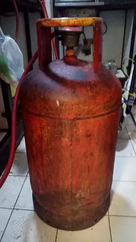 Gas cylinder