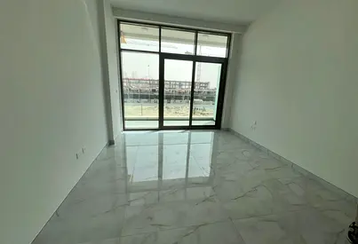 VACANT | STUDIO | PRIME LOCATION