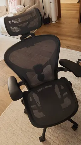 New Remastered V2 Version Herman Miller Aeron Chair Fully Adjustable with Headrest Size B