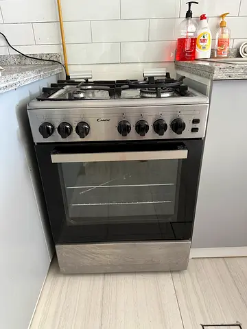 Candy freestanding gas cooker with oven - good working condition
