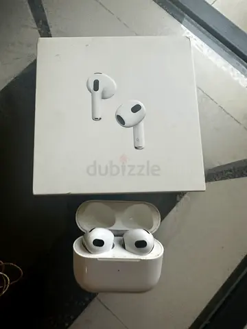 Apple AirPods (3rd Gen) with Wireless Charging Case - Used