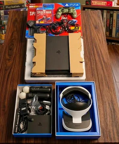 Playstation 4 Slim Spiderman Edition 1 TB with complete VR Set