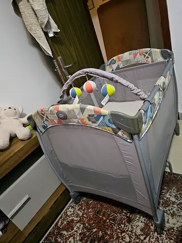 Baby cot by graco for sale, good condition