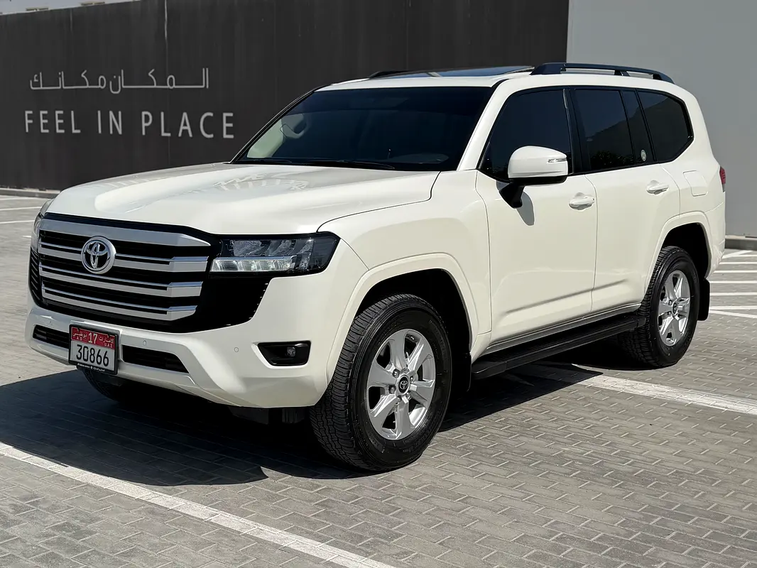 Toyota Land Cruiser 2023 — photo 1 of 20