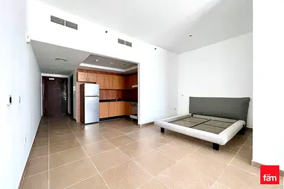 Unfurnished Apartment Near the Bus Stop