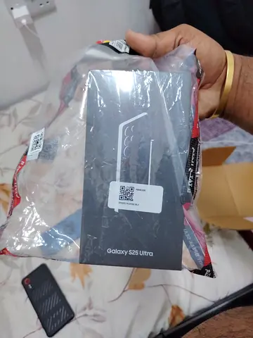 Samsung Galaxy S25 Ultra AI Dual SIM Titanium Grey 12GB RAM 256GB - Unlocked.