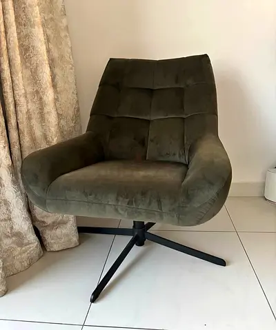 Home center chair