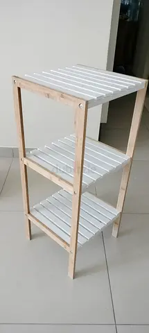 Bathroom shelf
